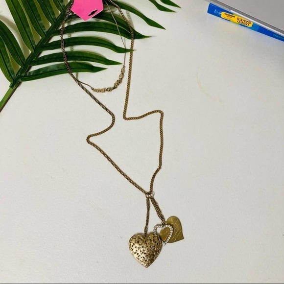 *SOLD* Double Heart Goldtone Long and Short Boho Chain Necklace w/pendant - Picture 2 of 4